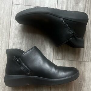 Clark’s black boots